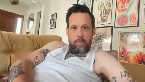 Snapshot of warispeace666 chatting on April 5, 2026, 11:02 pm warispeace666 online show from April 5, 2026, 11:02 pm