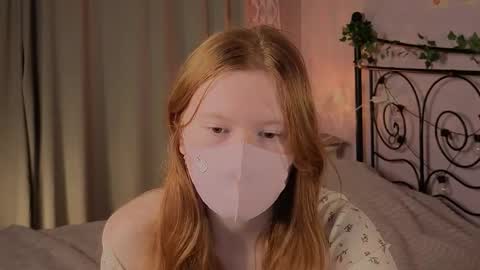 lira and flo online show from January 11, 2026, 2:05 am