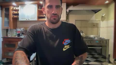 wearetwo online show from April 7, 2026, 4:02 am