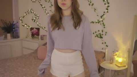 Snapshot of watermelon_sugar_ chatting on March 7, 2026, 3:42 pm Tess Pls support me with Can we reach 155 my favorite number online show from March 7, 2026, 3:42 pm
