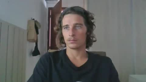 wave_boyy online show from March 19, 2026, 1:04 pm