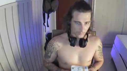 wave_boyy online show from April 27, 2026, 7:12 pm