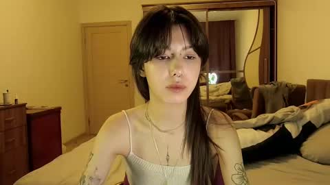 Mina online show from February 3, 2025, 7:31 pm