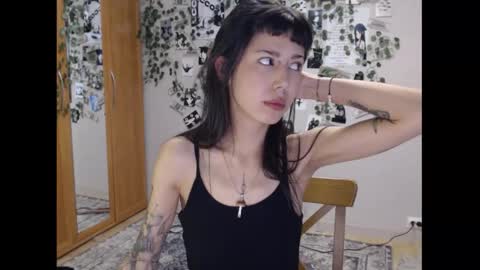 Mina online show from September 20, 2025, 1:39 am