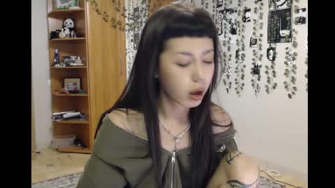 Mina online show from October 28, 2025, 12:14 am