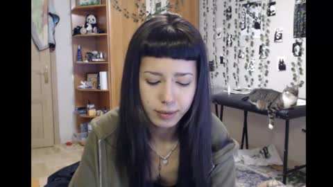 Mina online show from November 2, 2025, 10:12 pm