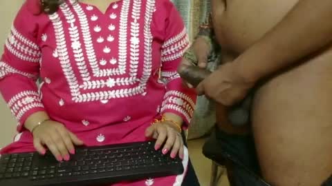 khushiwife kabirhubby kavyasexy gf online show from June 25, 2026, 4:23 am