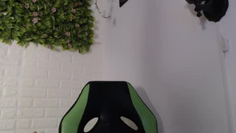 Trixie 3 online show from January 20, 2025, 5:37 pm