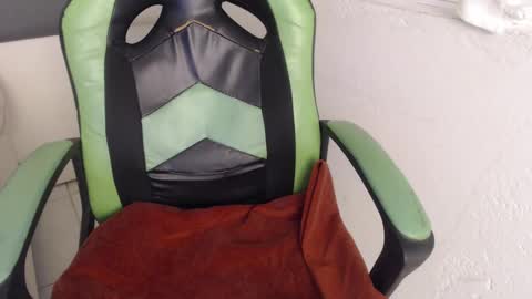 Trixie 3 online show from September 14, 2025, 3:44 pm