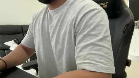 Weapon X online show from October 26, 2025, 8:48 pm