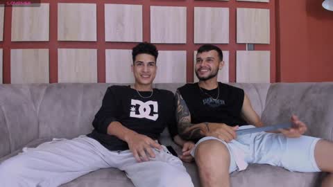 Jhonny Dick  his neighbors. online show from December 4, 2024, 1:36 am
