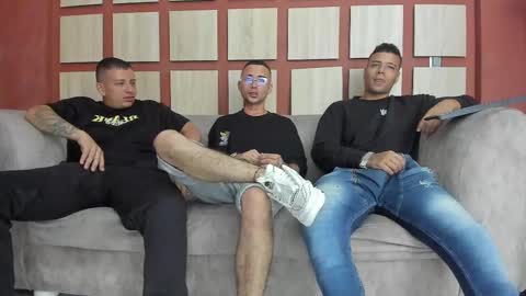 Jhonny Dick  his neighbors. online show from February 22, 2025, 1:00 am