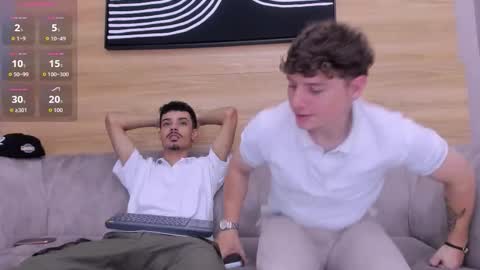 Snapshot of web_gammer_ chatting on September 25, 2025, 9:40 pm Jhonny Dick his neighbors. online show from September 25, 2025, 9:40 pm