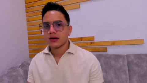 Snapshot of web_gammer_ chatting on October 6, 2025, 1:08 pm Jhonny Dick his neighbors. online show from October 6, 2025, 1:08 pm