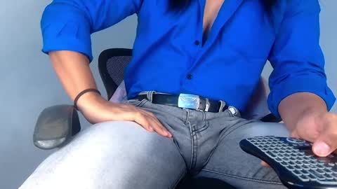 Snapshot of webcamjl chatting on January 29, 2025, 1:37 am Balruk online show from January 29, 2025, 1:37 am