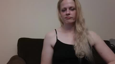 HayleyJay online show from April 17, 2026, 5:32 am