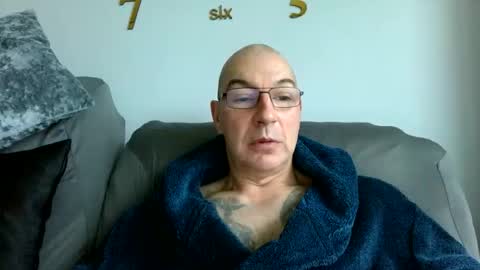 wechatistrokeurub online show from October 15, 2025, 8:14 am