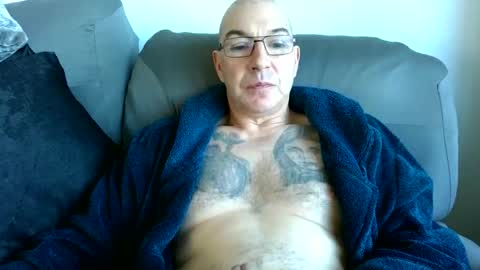 wechatistrokeurub online show from October 17, 2025, 9:12 am