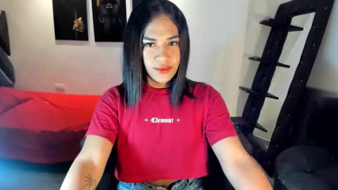 wednesholestarr online show from October 25, 2025, 1:18 pm