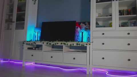 Snapshot of weed_princesss chatting on December 5, 2024, 1:28 pm moon online show from December 5, 2024, 1:28 pm