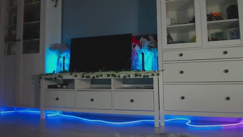 Snapshot of weed_princesss chatting on December 15, 2024, 2:16 pm moon online show from December 15, 2024, 2:16 pm