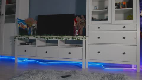 Snapshot of weed_princesss chatting on December 26, 2024, 12:38 pm moon online show from December 26, 2024, 12:38 pm