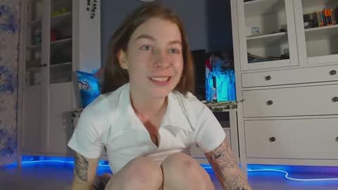 Snapshot of weed_princesss chatting on December 26, 2024, 3:42 pm moon online show from December 26, 2024, 3:42 pm