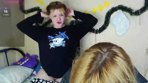 Snapshot of wehavepussies chatting on December 14, 2025, 4:01 pm rixsy and ricky online show from December 14, 2025, 4:01 pm