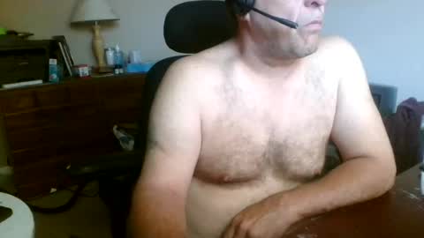 Snapshot of welderod chatting on June 19, 2026, 9:29 pm welderod online show from June 19, 2026, 9:29 pm
