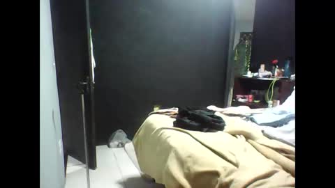 Snapshot of wellcrz chatting on October 25, 2025, 3:03 am wellcrz online show from October 25, 2025, 3:03 am