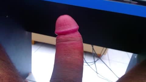 Snapshot of wellingtont chatting on May 22, 2026, 8:42 am wellingtont online show from May 22, 2026, 8:42 am