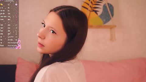 Nora online show from October 28, 2025, 8:22 pm