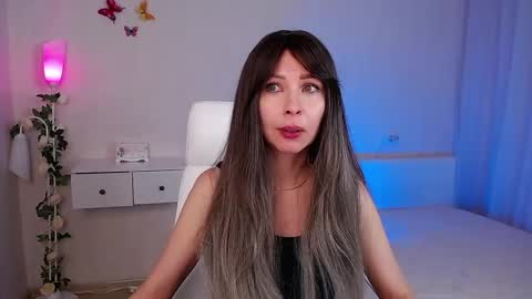 Wendi Foster online show from February 26, 2025, 7:16 pm