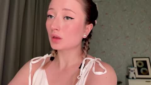 Snapshot of wendy_amber chatting on October 28, 2025, 5:04 pm Daisy online show from October 28, 2025, 5:04 pm