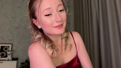 Snapshot of wendy_amber chatting on November 2, 2025, 5:04 pm Daisy online show from November 2, 2025, 5:04 pm