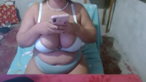 kitty online show from October 27, 2025, 6:28 am