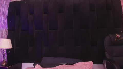 WEN SHENG online show from October 2, 2025, 7:21 pm