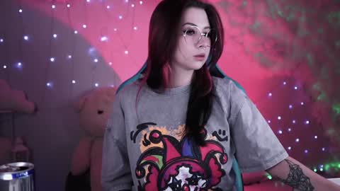 little girl who is always rightLisa online show from December 19, 2024, 2:01 am