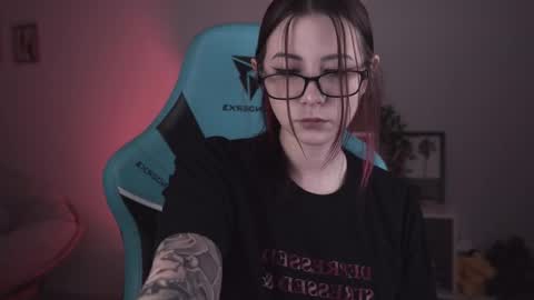 little girl who is always rightLisa online show from February 11, 2025, 2:25 am