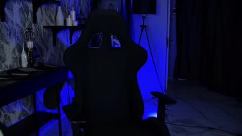 little girl who is always rightLisa online show from December 1, 2025, 1:10 am