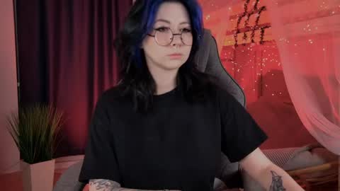 little girl who is always rightLisa online show from April 13, 2026, 1:11 am