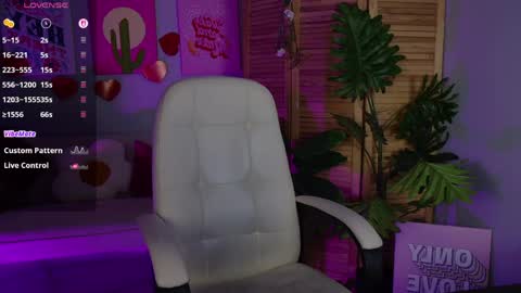 little girl who is always rightLisa online show from April 16, 2026, 2:01 am