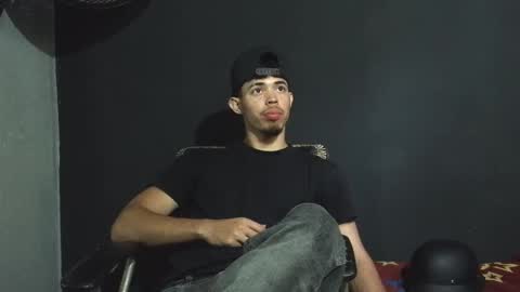 Snapshot of wesley_77 chatting on March 1, 2026, 10:12 pm wesley_77 online show from March 1, 2026, 10:12 pm