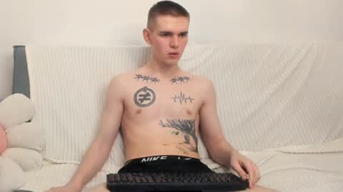 Wes online show from January 1, 2025, 11:29 pm