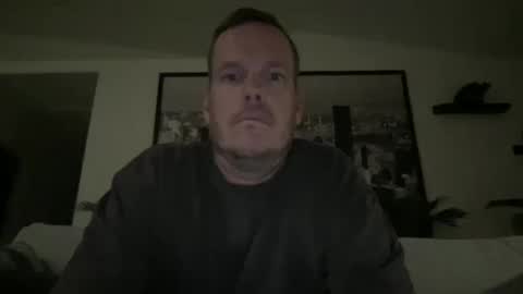 Snapshot of westcoastguy213 chatting on October 10, 2025, 2:43 am westcoastguy213 online show from October 10, 2025, 2:43 am