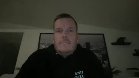 Snapshot of westcoastguy213 chatting on October 26, 2025, 5:02 am westcoastguy213 online show from October 26, 2025, 5:02 am