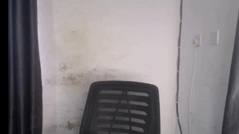 Snapshot of wet_juicypussy chatting on December 2, 2024, 11:34 am queen online show from December 2, 2024, 11:34 am