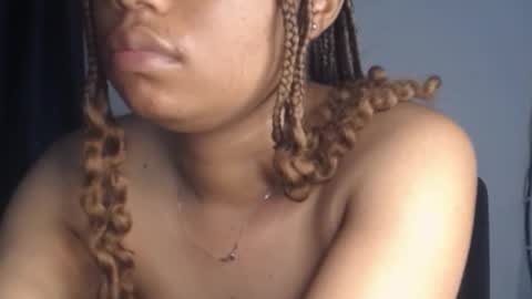 Snapshot of wet_juicypussy chatting on December 5, 2024, 8:33 am queen online show from December 5, 2024, 8:33 am