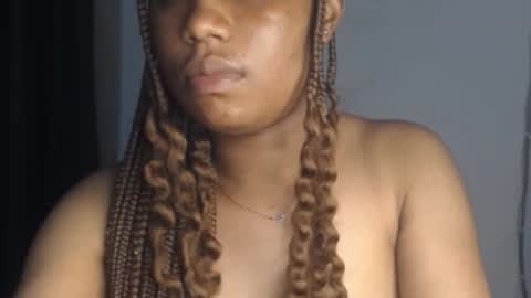 Snapshot of wet_juicypussy chatting on December 5, 2024, 6:55 pm queen online show from December 5, 2024, 6:55 pm