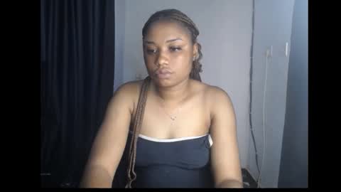 Snapshot of wet_juicypussy chatting on December 8, 2024, 12:19 pm queen online show from December 8, 2024, 12:19 pm
